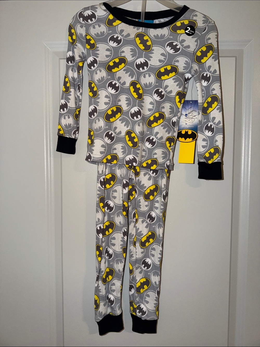 Boys BATMAN 2 Piece Pajama Set Size 6 NEW! LS Top & Bottom